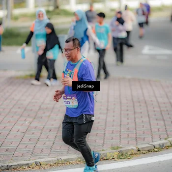 Runner Photo 8326956