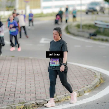 Runner Photo 8326969