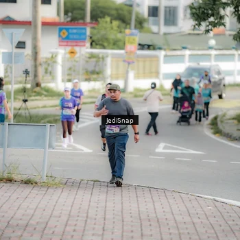 Runner Photo 8326985