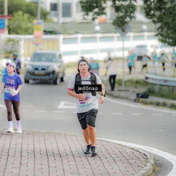 Runner Photo 8327000