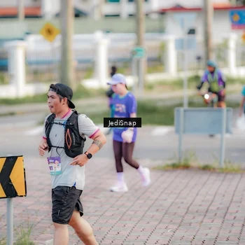 Runner Photo 8327006