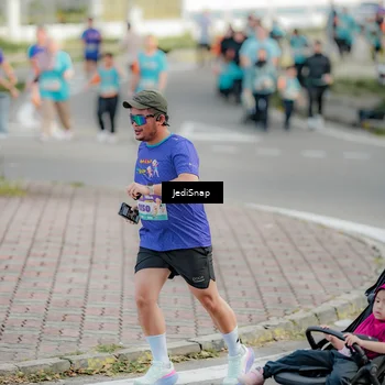 Runner Photo 8327052