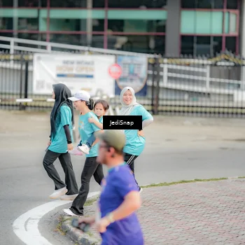 Runner Photo 8327053