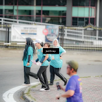 Runner Photo 8327060