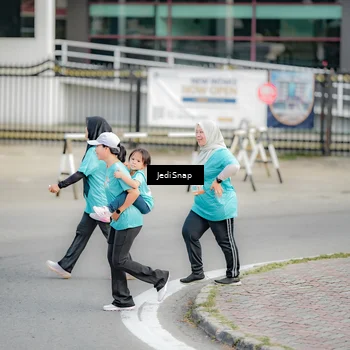 Runner Photo 8327064