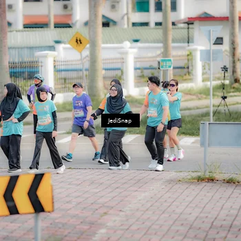 Runner Photo 8327077