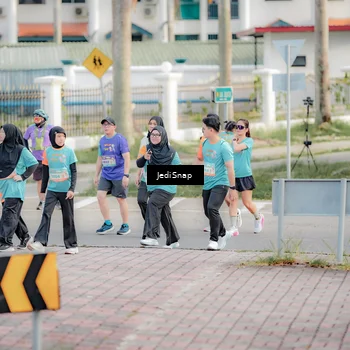 Runner Photo 8327078