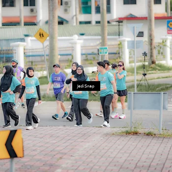 Runner Photo 8327080