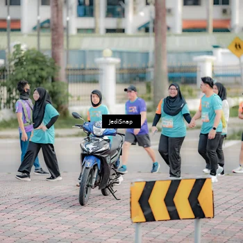 Runner Photo 8327094