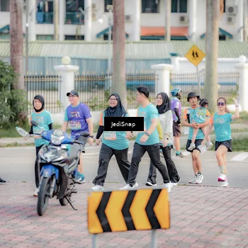 Runner Photo 8327097