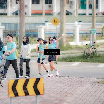 Runner Photo 8327098