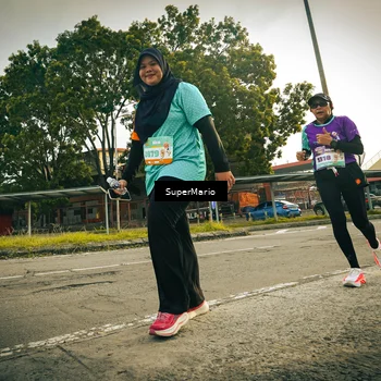 Runner Photo 8327100
