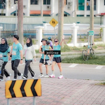 Runner Photo 8327111