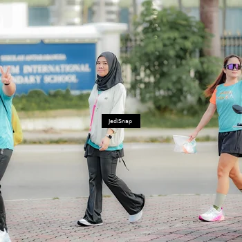 Runner Photo 8327112