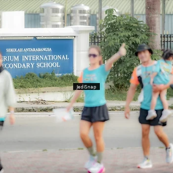 Runner Photo 8327129