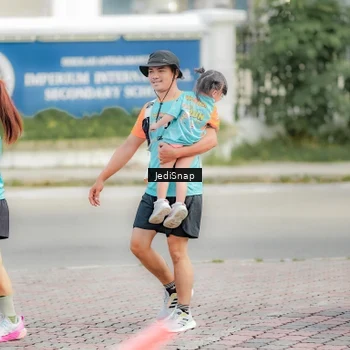 Runner Photo 8327142