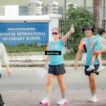 Runner Photo 8327145