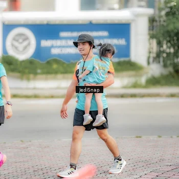 Runner Photo 8327146