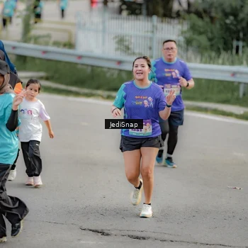 Runner Photo 8327160
