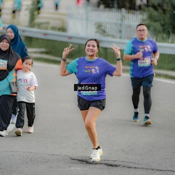 Runner Photo 8327162