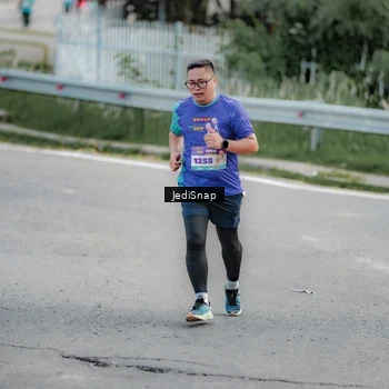 Runner Photo 8327165
