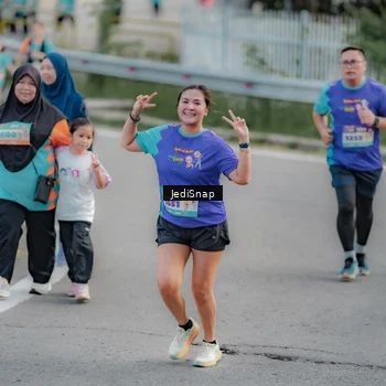 Runner Photo 8327166