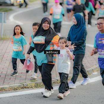 Runner Photo 8327179