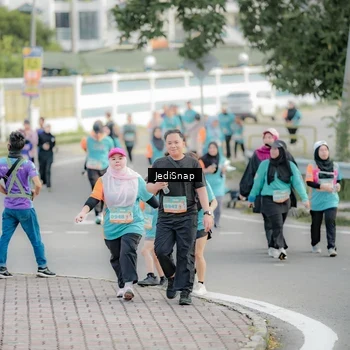 Runner Photo 8327204