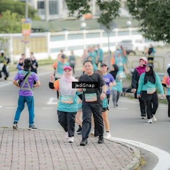 Runner Photo 8327206