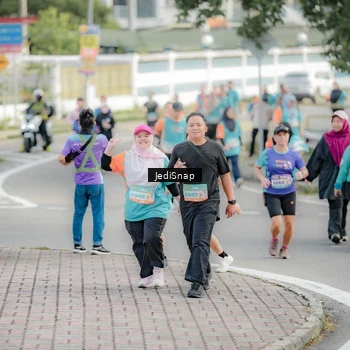 Runner Photo 8327211