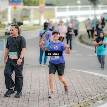 Runner Photo 8327229