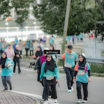 Runner Photo 8327235