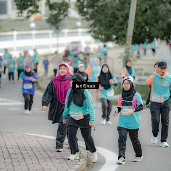 Runner Photo 8327240