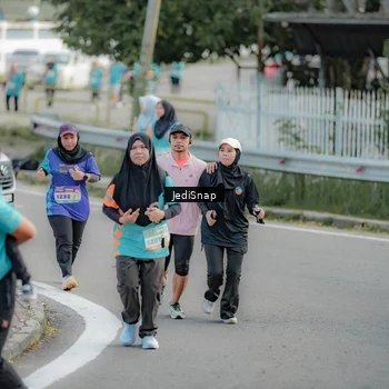 Runner Photo 8327272