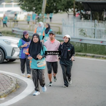 Runner Photo 8327273