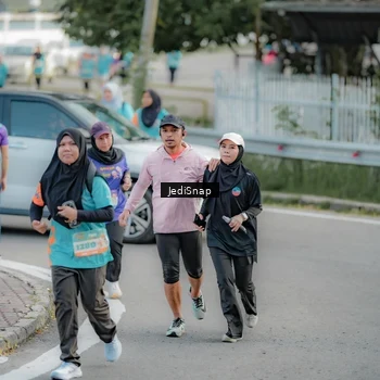 Runner Photo 8327282