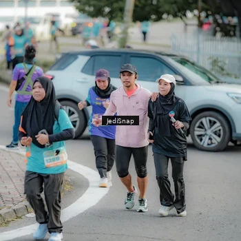 Runner Photo 8327292