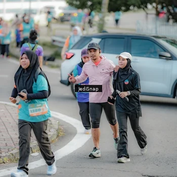 Runner Photo 8327294
