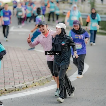 Runner Photo 8327322