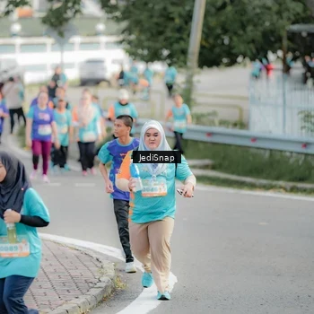 Runner Photo 8327339