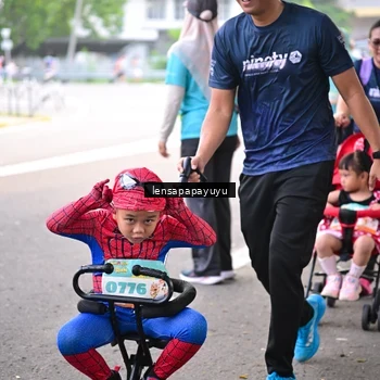 Runner Photo 8327344