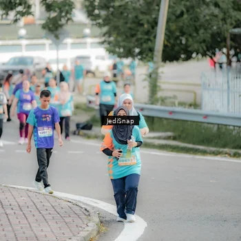 Runner Photo 8327354