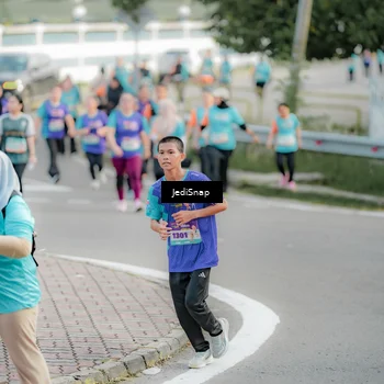 Runner Photo 8327363
