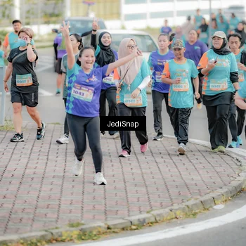 Runner Photo 8327370