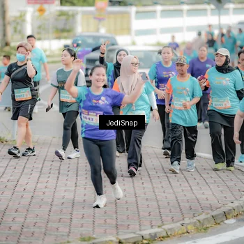 Runner Photo 8327377