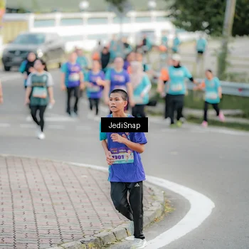 Runner Photo 8327378