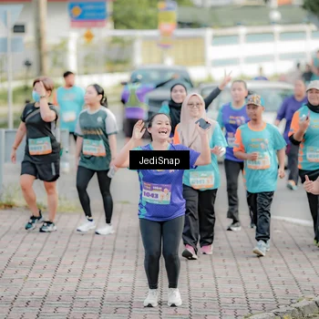 Runner Photo 8327382