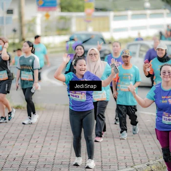 Runner Photo 8327385
