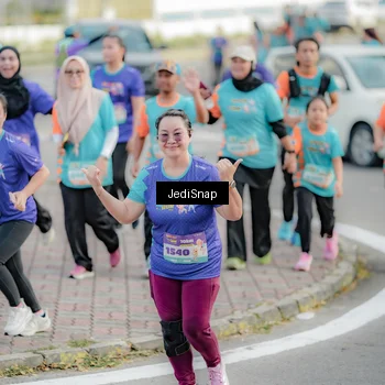 Runner Photo 8327387