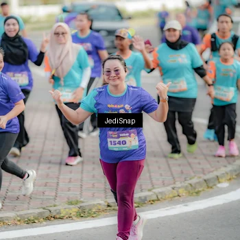 Runner Photo 8327399